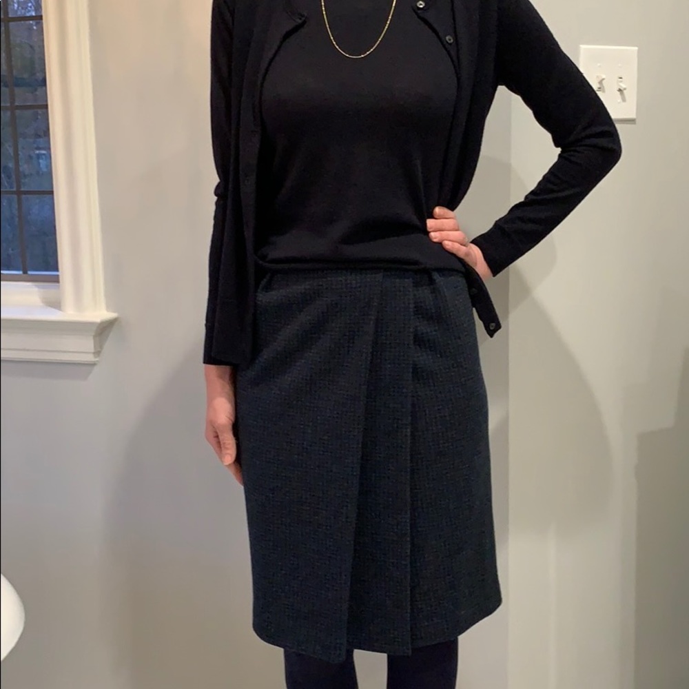 Giorgio Armani blue/grey wool pleated skirt. 40 - Picture 7 of 15